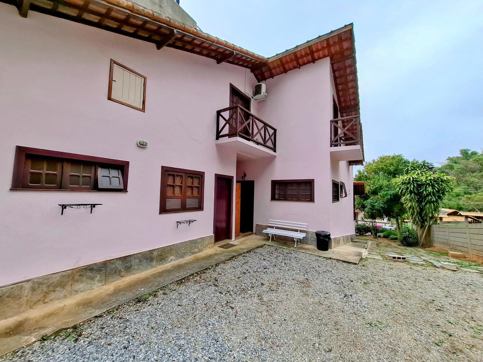 Casa Rosada Seu Refugio Na Serra ミゲウ・ペレイラ エクステリア 写真