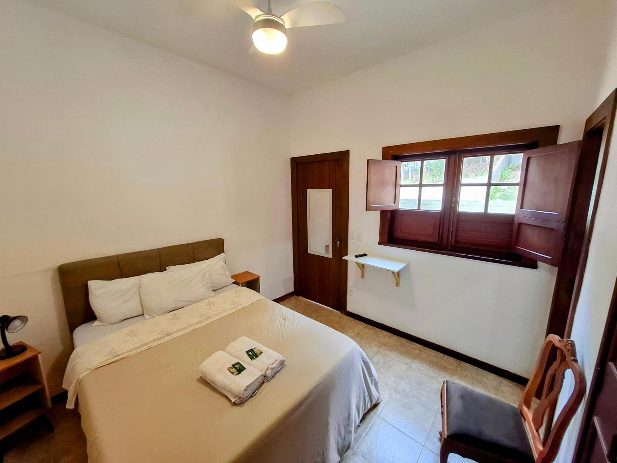 Casa Rosada Seu Refugio Na Serra ミゲウ・ペレイラ エクステリア 写真